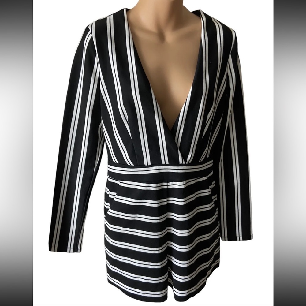 Silence + Noise Striped Knit Romper Pockets Plunge Neckline Size M